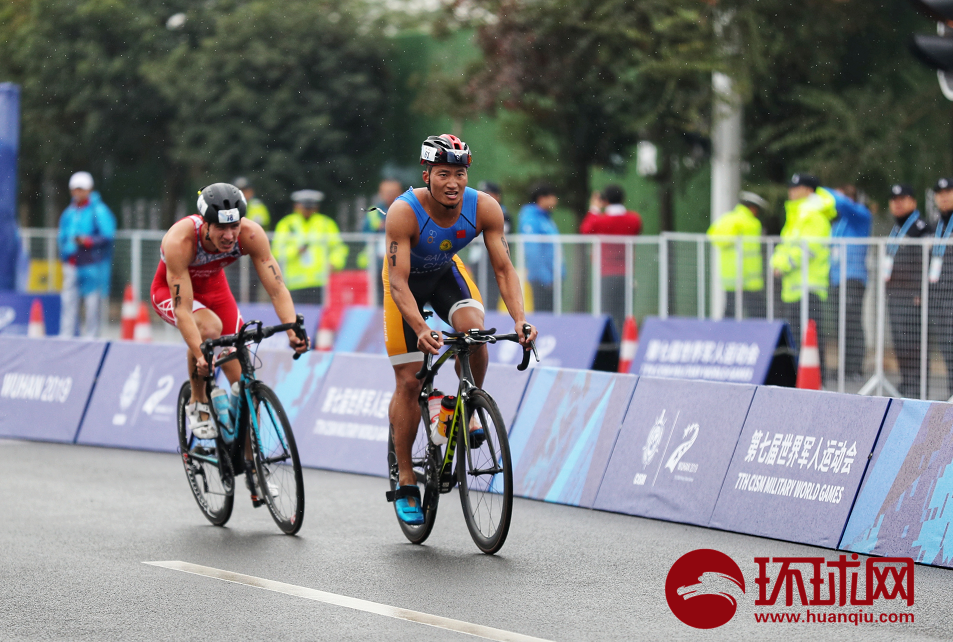 铁人三项：法国选手稳坐第一的简单介绍